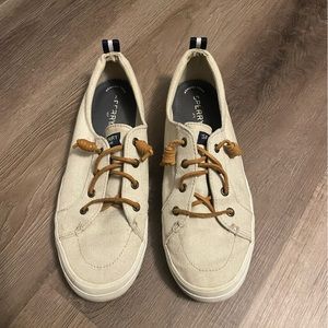 Women Sperry sneakers